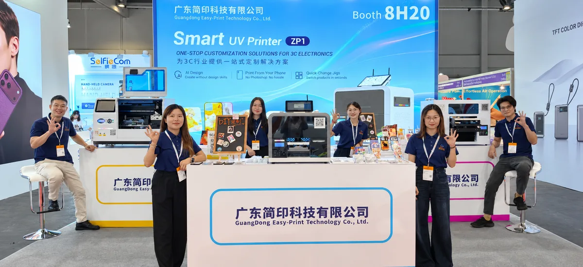 refinecolor-exhibition-team at mobile electronics show.webp